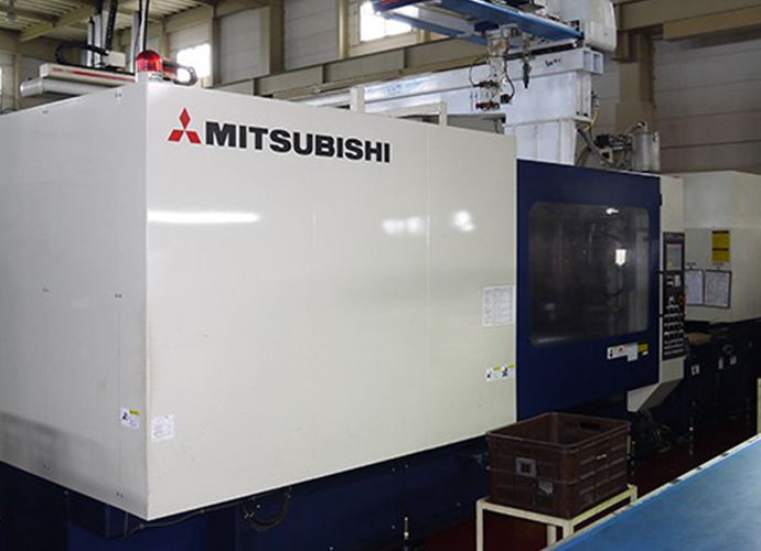 プラスチック成形工場（東大阪）